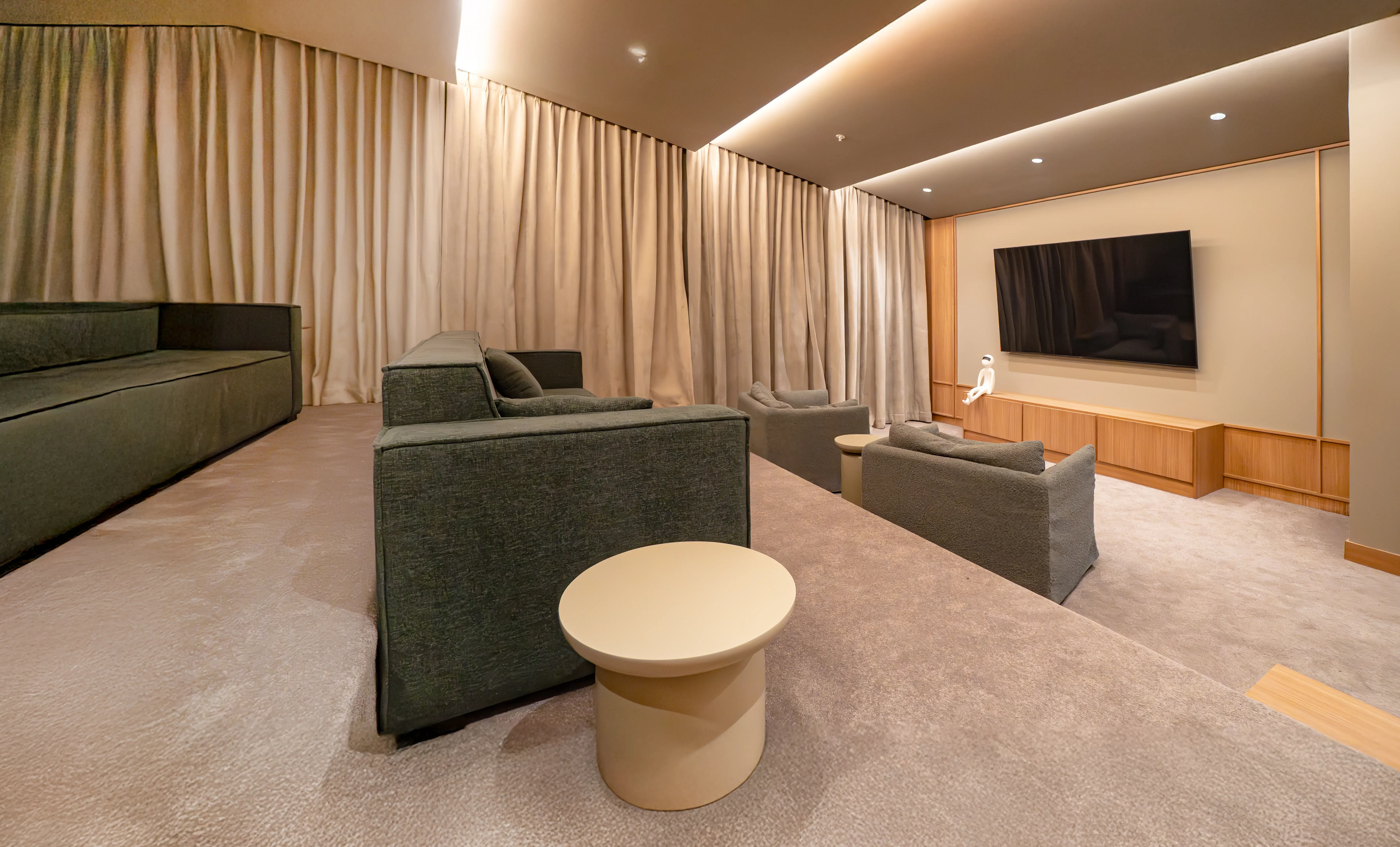 Amenities - QANVAS - Cine Mejorado
